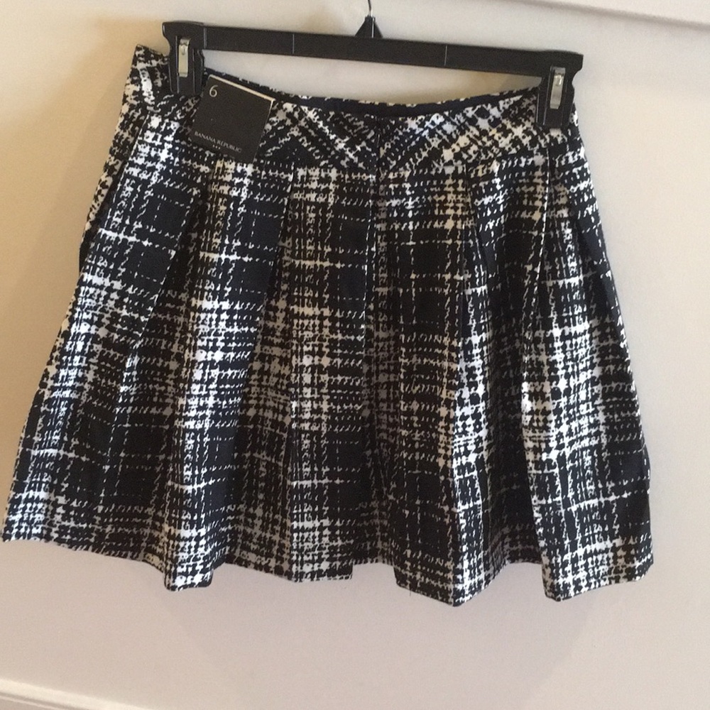 Size 6 banana republic skirt